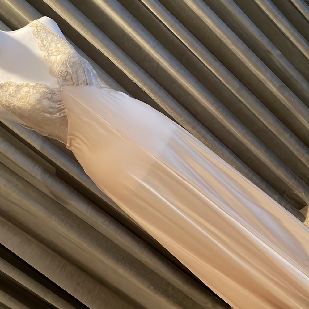 Beyond Fabulous Lucie Ann of Beverly Hills feather Peignoirs Set - Picture 13 of 17